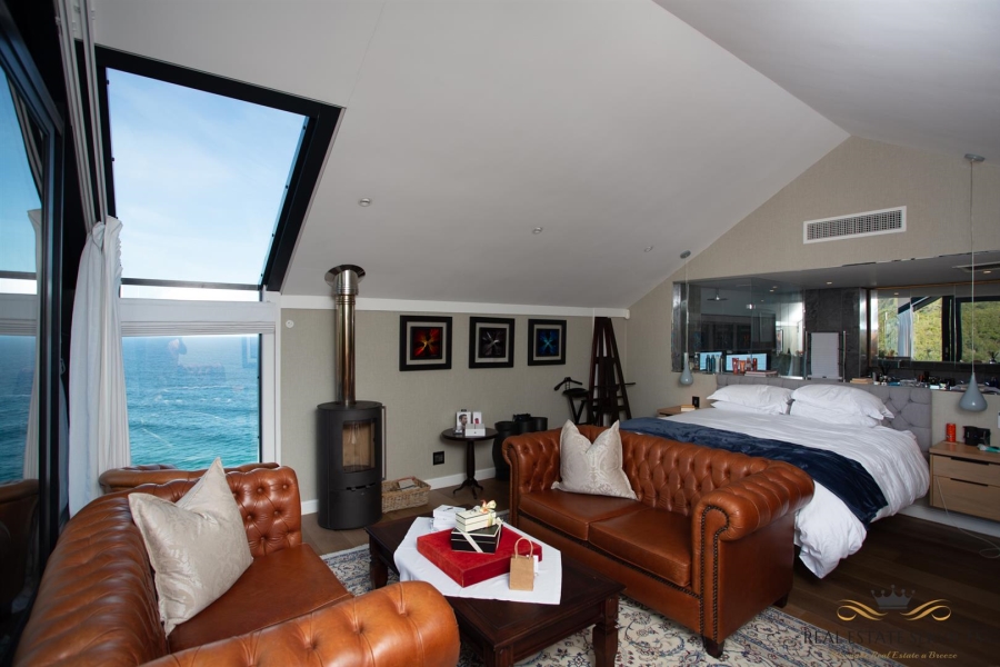 4 Bedroom Property for Sale in Herolds Bay Western Cape